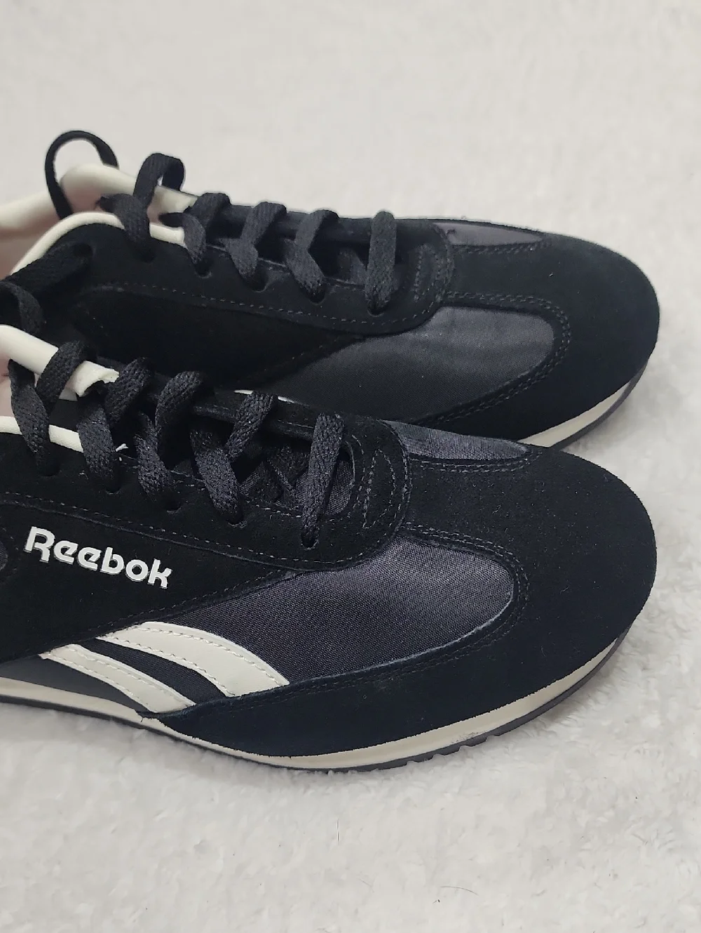 Reebok Women's Fiori Lace Up Sneakers